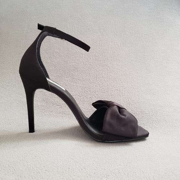 Steve Madden Trusty Sandal Heels in Black Size 10‎ SMAD-WZ1170 Black Tie Bow - Picture 8 of 13